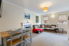 Pass the Keys 8 Fewster Way Cosy Central York Townhouse with Free Parking